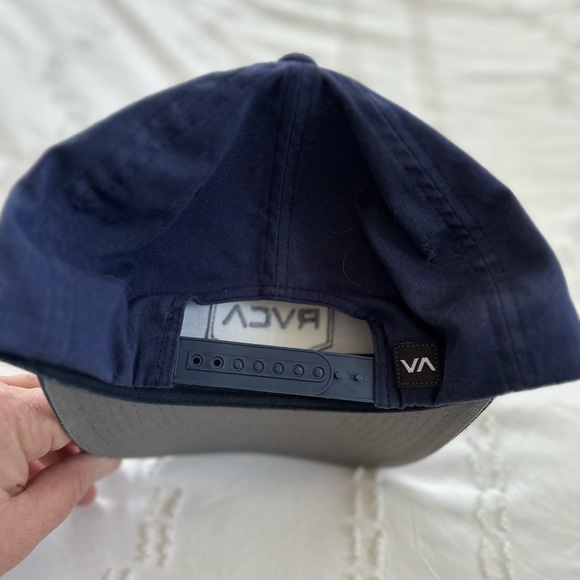 RVCA SnapBack hat - Picture 2 of 2